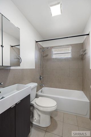 1675 S Higbee Avenue, Idaho Falls, ID 83404