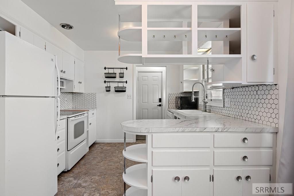 Image 10 of property listing at 1675 S Higbee Avenue, Idaho Falls, ID 83404