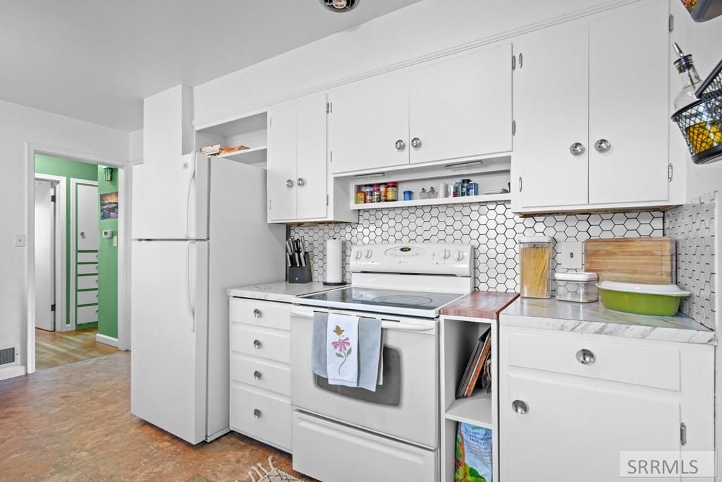 Image 13 of property listing at 1675 S Higbee Avenue, Idaho Falls, ID 83404