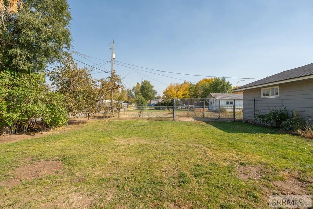 Image 35 of property listing at 1675 S Higbee Avenue, Idaho Falls, ID 83404