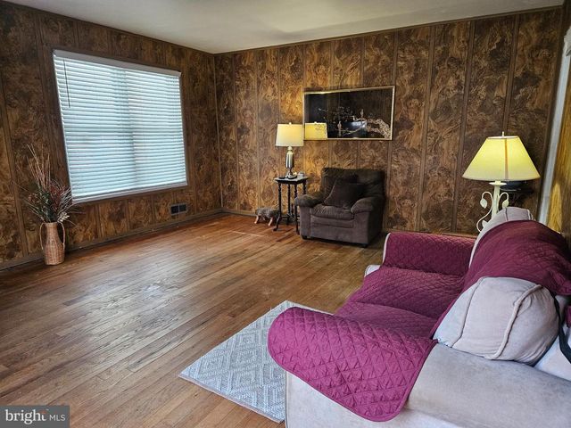 4822 SOUTH DAKOTA AVE NE, Washington, DC 20017