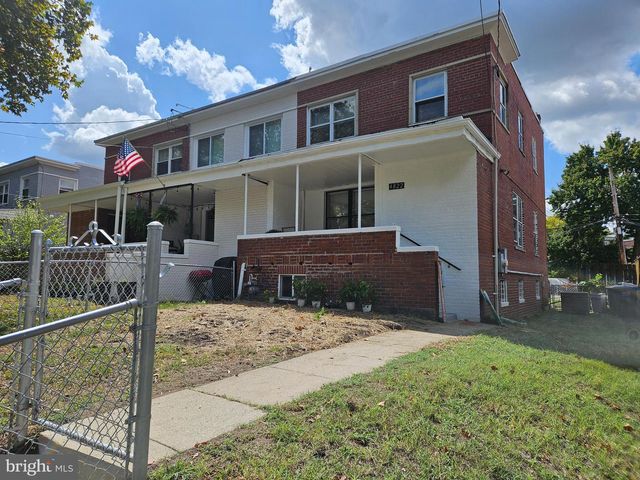 4822 SOUTH DAKOTA AVE NE, Washington, DC 20017