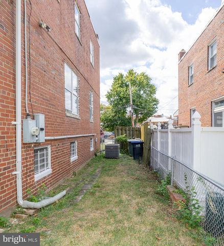 4822 SOUTH DAKOTA AVE NE, Washington, DC 20017