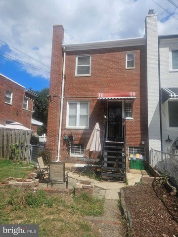 4822 SOUTH DAKOTA AVE NE, Washington, DC 20017