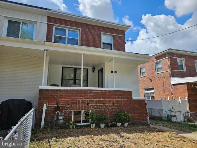 4822 SOUTH DAKOTA AVE NE, Washington, DC 20017