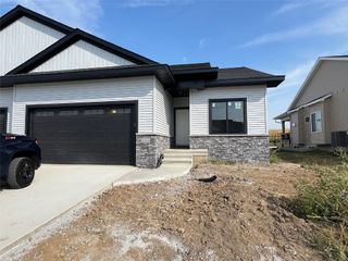 1222 Berkshire Lane, North Liberty, IA 52317