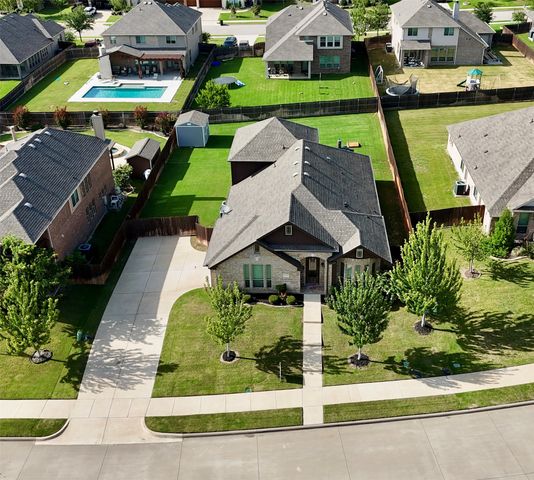 729 Oakleaf Drive, Midlothian, TX 76065