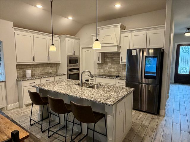 729 Oakleaf Drive, Midlothian, TX 76065