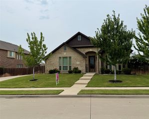 729 Oakleaf Drive, Midlothian, TX 76065