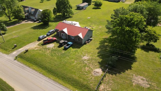 4009 Sawmill Rd, Woodlawn, TN 37191