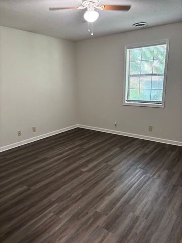 1620 Baltimore Dr Apt C, Clarksville, TN 37043