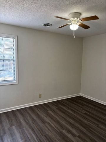1620 Baltimore Dr Apt C, Clarksville, TN 37043