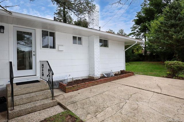 21 Dewey Road, Commack, NY 11725