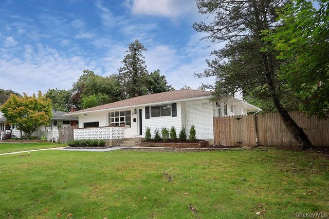 21 Dewey Road, Commack, NY 11725