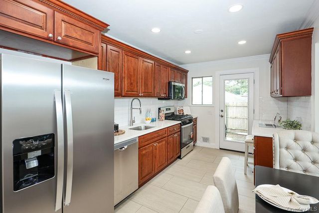21 Dewey Road, Commack, NY 11725