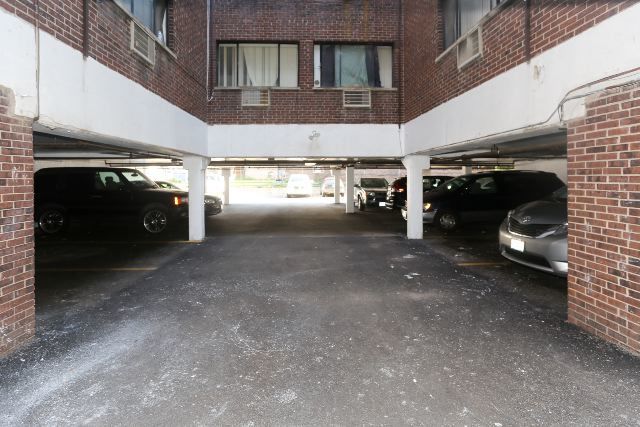 1040 W HOLLYWOOD Avenue 210, Chicago, IL 60660
