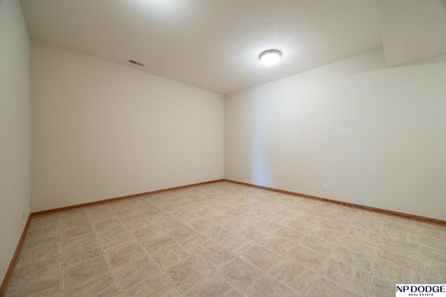 2242 Stone Creek Loop S, Lincoln, NE 68512