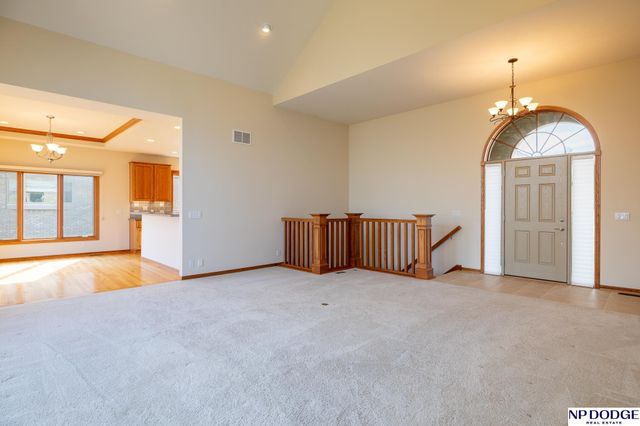 2242 Stone Creek Loop S, Lincoln, NE 68512