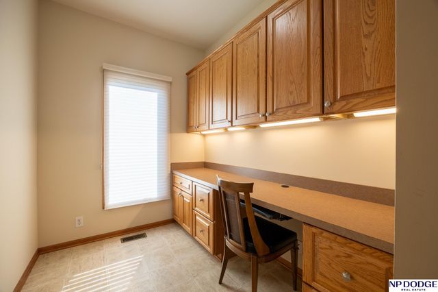 2242 Stone Creek Loop S, Lincoln, NE 68512