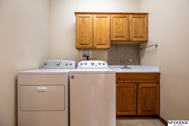 2242 Stone Creek Loop S, Lincoln, NE 68512