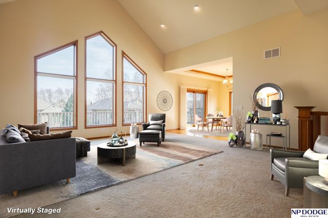 2242 Stone Creek Loop S, Lincoln, NE 68512