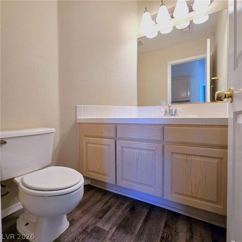 1445 Castle Crest Drive, Las Vegas, NV 89117