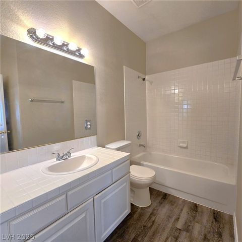 1445 Castle Crest Drive, Las Vegas, NV 89117