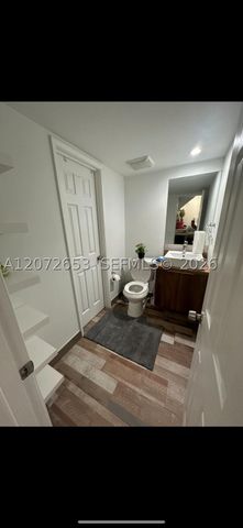9220 Fontainebleau Blvd 508, Miami, FL 33172