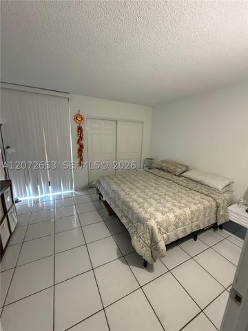 9220 Fontainebleau Blvd 508, Miami, FL 33172