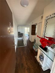 9220 Fontainebleau Blvd 508, Miami, FL 33172