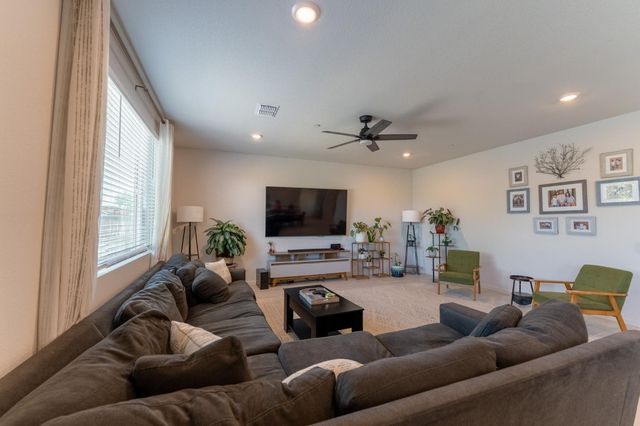 187 Cardini Ln, Lincoln, CA 95648