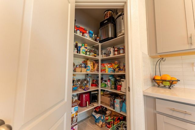187 Cardini Ln, Lincoln, CA 95648