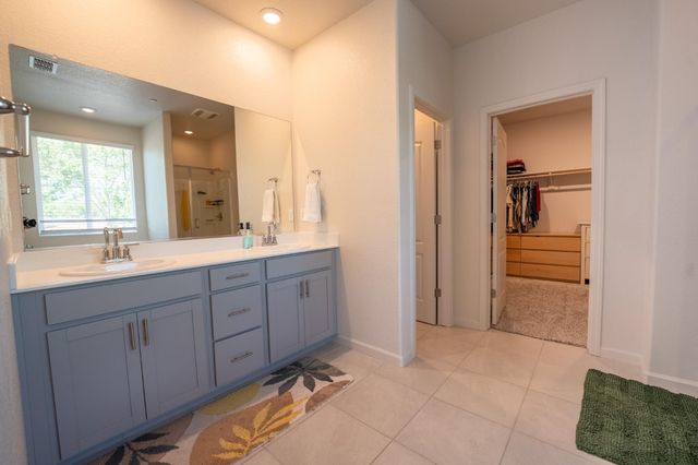 187 Cardini Ln, Lincoln, CA 95648