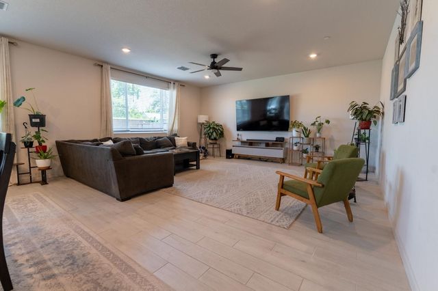 187 Cardini Ln, Lincoln, CA 95648