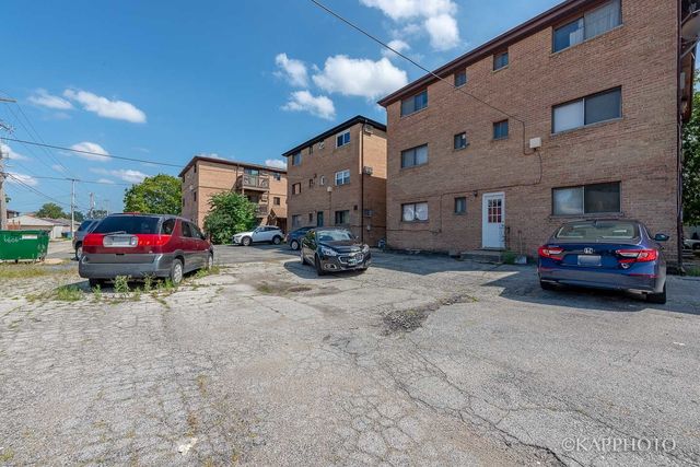 6612 W 64th Place 2W, Chicago, IL 60638