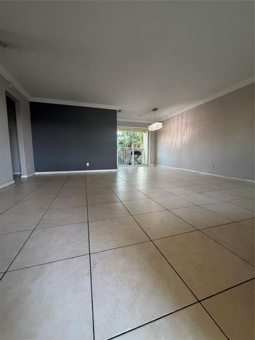 2110 NE 42nd Court E, Lighthouse Point, FL 33064