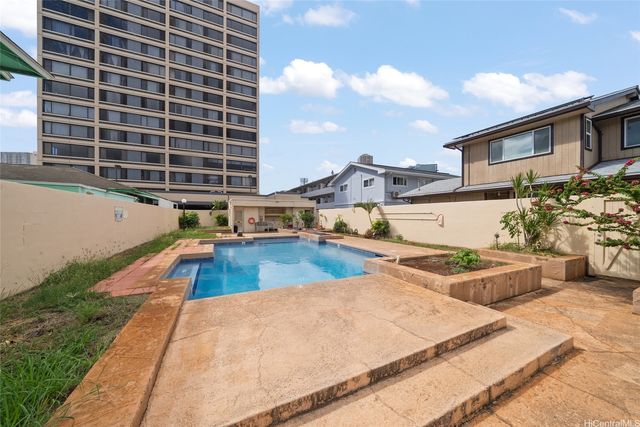 2232 Kapiolani Boulevard 404, Honolulu, HI 96826