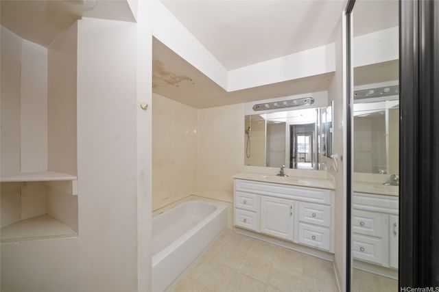 2232 Kapiolani Boulevard 404, Honolulu, HI 96826