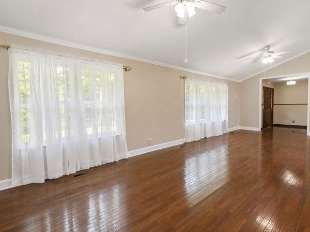 725 Oak Grove Road, Benton, TN 37307