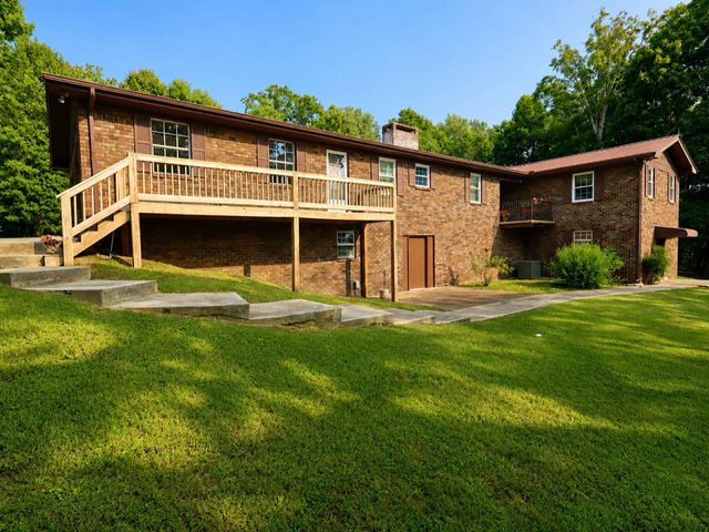725 Oak Grove Road, Benton, TN 37307