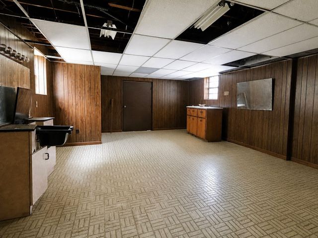725 Oak Grove Road, Benton, TN 37307