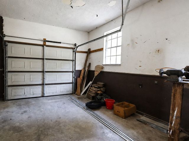 725 Oak Grove Road, Benton, TN 37307