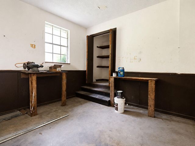 725 Oak Grove Road, Benton, TN 37307
