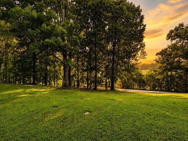 725 Oak Grove Road, Benton, TN 37307