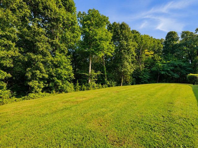725 Oak Grove Road, Benton, TN 37307
