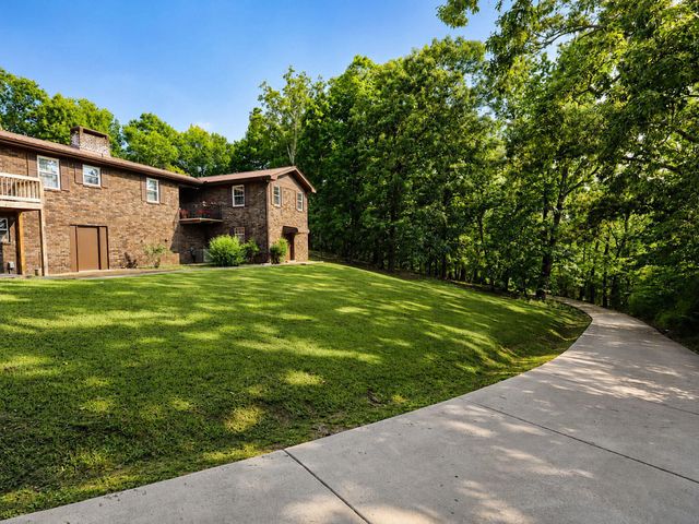 725 Oak Grove Road, Benton, TN 37307