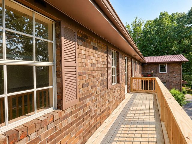 725 Oak Grove Road, Benton, TN 37307