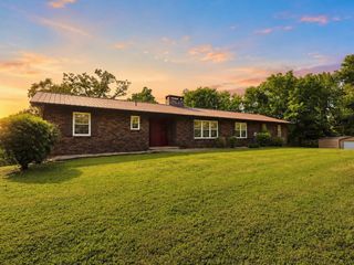 725 Oak Grove Road, Benton, TN 37307