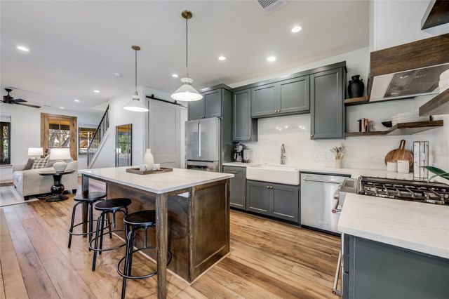 7601 Bar K Ranch RD, Lago Vista, TX 78645