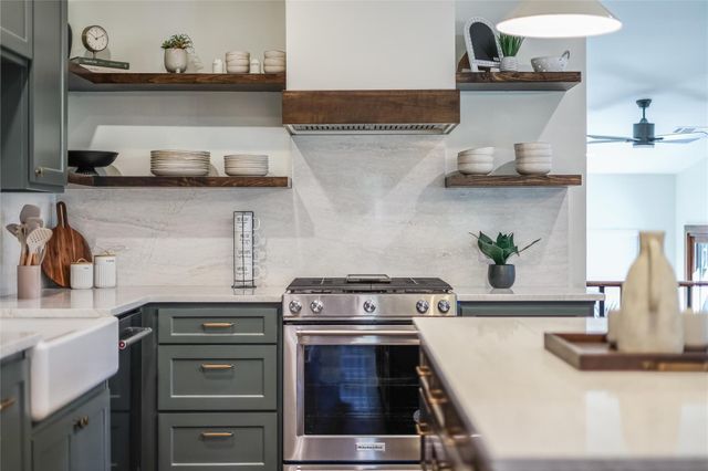 7601 Bar K Ranch RD, Lago Vista, TX 78645